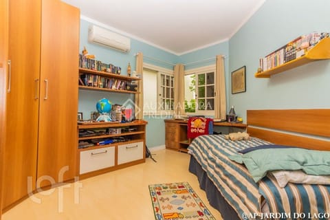 Image 19 - 254685